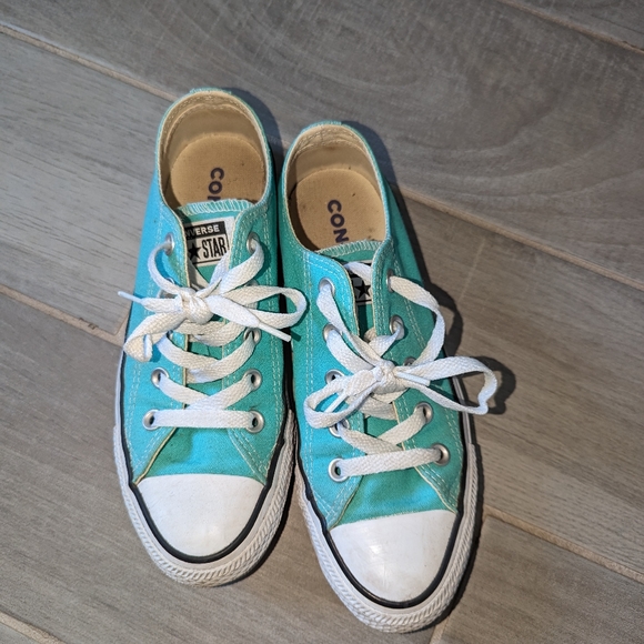 Converse - Picture 2 of 4